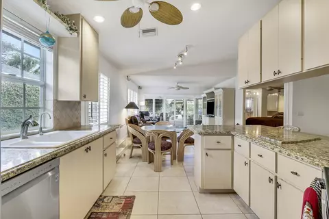 Kitchen - 262 Brier Cir, Jupiter, FL 33458 photo 1 of 4