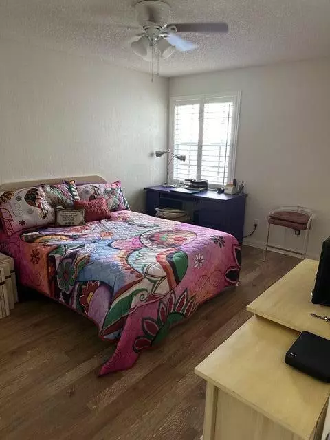 Bedroom - 262 Brier Cir, Jupiter, FL 33458 photo 4 of 4