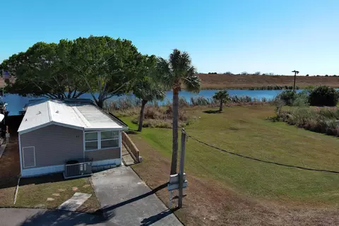 37 Shell Rd, Okeechobee, FL 34974
