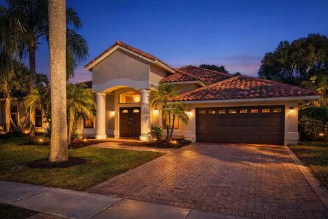19712 Dinner Key Dr, Boca Raton, FL 33498