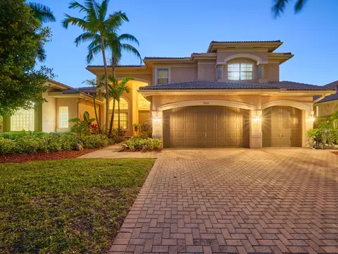 19243 S Creekshore Ct, Boca Raton, FL 33498