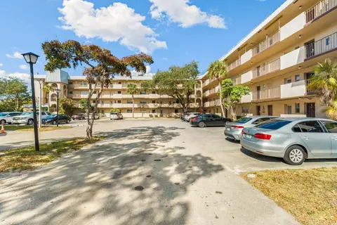 6301 N Falls Cir Dr #307, Lauderhill, FL 33319