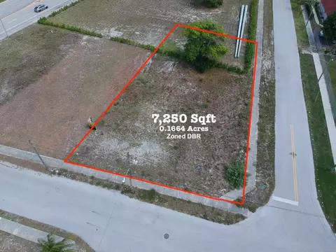 84 SW 1 Ct, Deerfield Beach, FL 33441