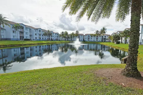 2620 S University #101, Davie, FL 33328