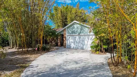 4418 SW Farmington St, Port Saint Lucie, FL 34953