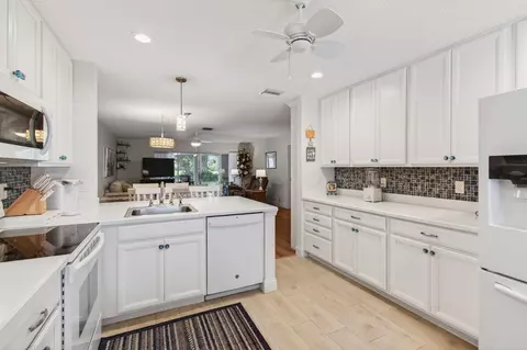 5452 Poppy Pl #D, Delray Beach, FL 33484