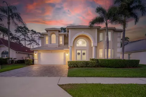 172 Bent Tree Dr, Palm Beach Gardens, FL 33418
