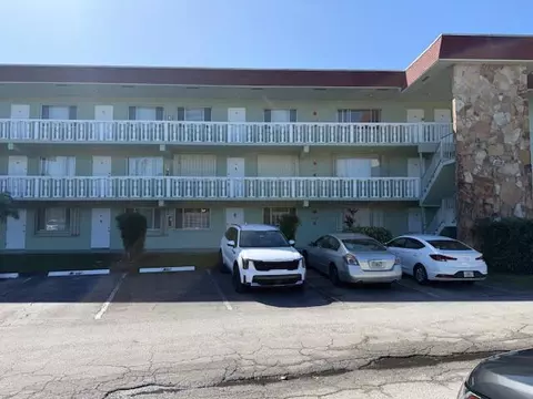 3300 Springdale Blvd #117, Palm Springs, FL 33461
