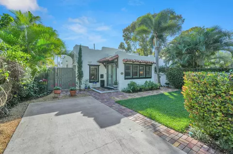 744 Penn St, West Palm Beach, FL 33401