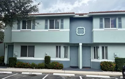 1966 Alamanda Way, Riviera Beach, FL 33404