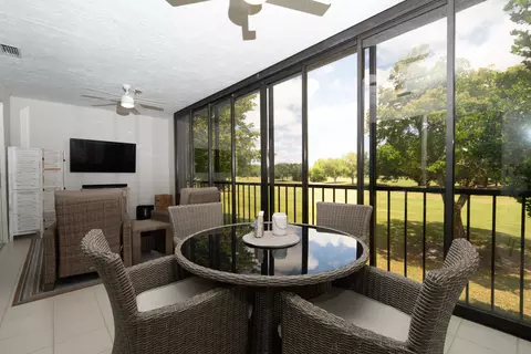 11570 Briarwood Cir #4, Boynton Beach, FL 33437