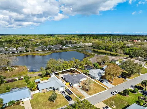 5950 24th St, Vero Beach, FL 32966