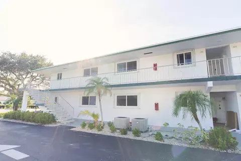 7 Westwood #102C, Tequesta, FL 33469