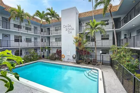 714 NE 10th St #205, Hallandale Beach, FL 33009