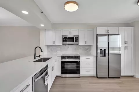 7076 Huntington Ln #803, Delray Beach, FL 33446