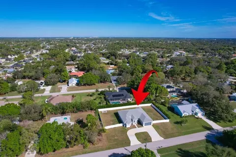 2017 SW Justison Ave, Port Saint Lucie, FL 34953