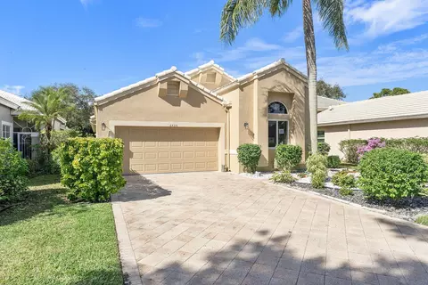 6435 Three Lakes Ln, Boynton Beach, FL 33437