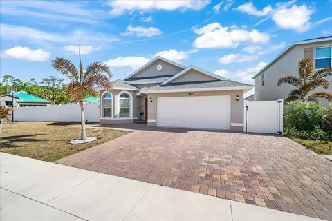 340 Palm Breezes Dr, Fort Pierce, FL 34945
