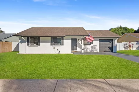 396 Monte Trl, West Palm Beach, FL 33415