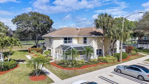 5704 Wheatley Ct, Boynton Beach, FL 33436