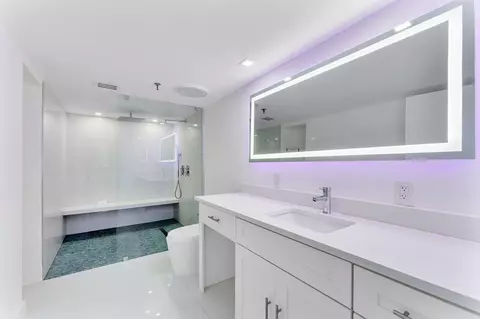 5260 NW 2nd Ave #105, Boca Raton, FL 33487