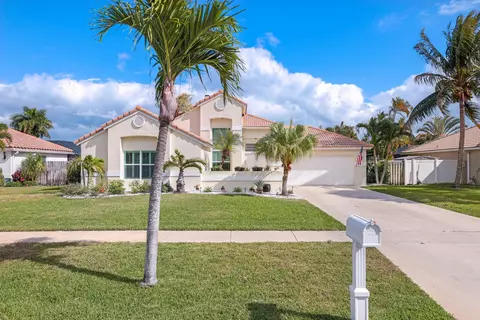 29 Dogwood Cir, Boynton Beach, FL 33436
