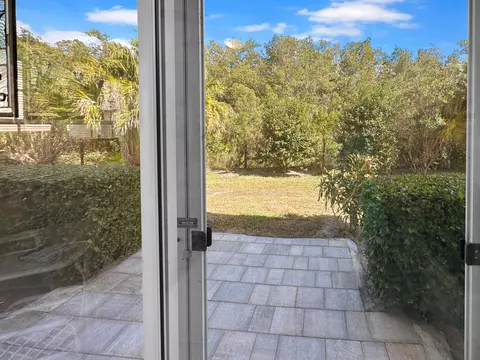 720 Lake Orchid Cir #102, Vero Beach, FL 32962