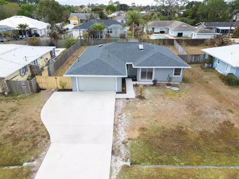 382 NE Genesee Ave, Port Saint Lucie, FL 34983