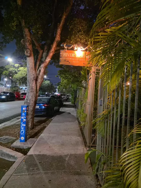 453 SW 2nd #208B, Miami, FL 33130