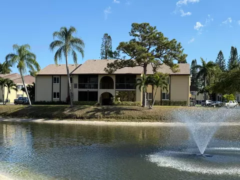 338 Pine Ridge Cir #B-2, Greenacres, FL 33463