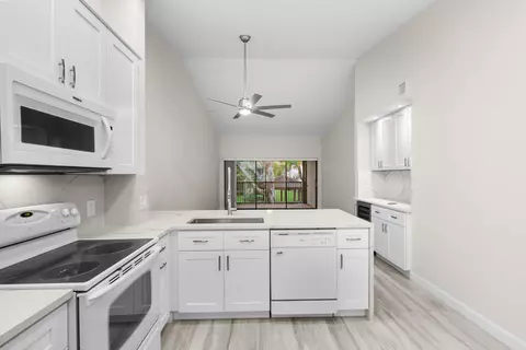 2217 SW 15 St #240, Deerfield Beach, FL 33442