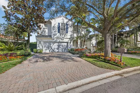 1028 Vintner Blvd, Palm Beach Gardens, FL 33410