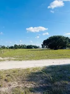 7621 17th Pl, Labelle, FL 33935