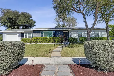 304 Wellesley Dr, Lake Worth Beach, FL 33460