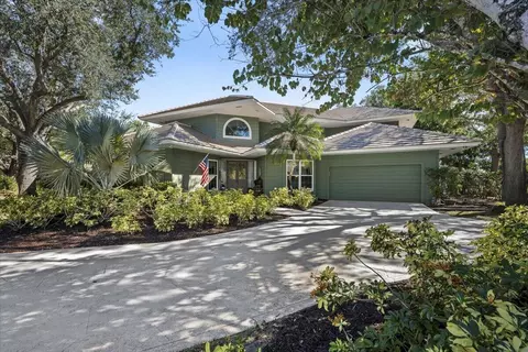 7 Alnwick Rd, Palm Beach Gardens, FL 33418