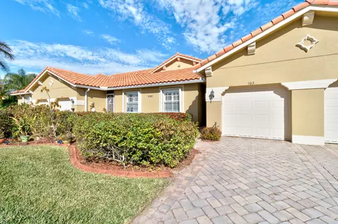 6380 Oxford Cir #103, Vero Beach, FL 32966