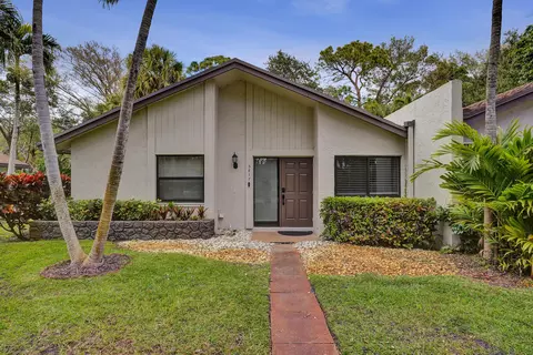 3817 Arelia S, Delray Beach, FL 33445