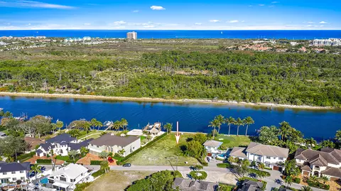 14100 Paradise Point Rd, Palm Beach Gardens, FL 33410