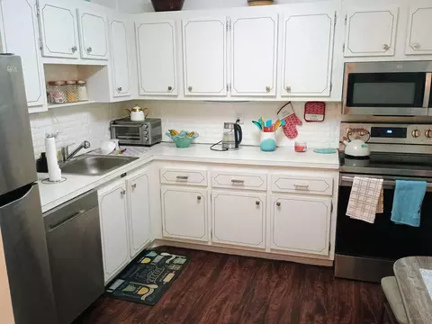 8100 SW 24th St #307, North Lauderdale, FL 33068