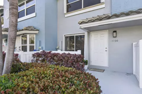 1100 E Jeffrey St, Boca Raton, FL 33487