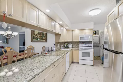 250 NW 67th St #119, Boca Raton, FL 33487