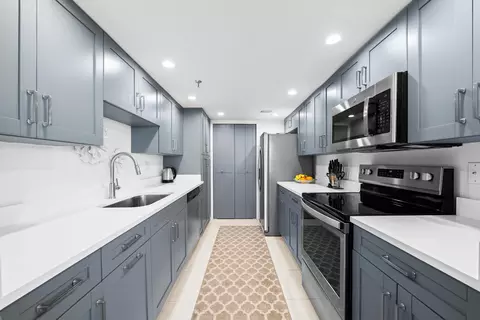 859 Jeffery St #306, Boca Raton, FL 33487