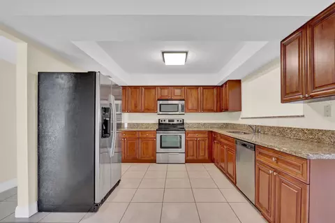 Kitchen - 8074 SE River Ln, Stuart, FL 34997 photo 2 of 5