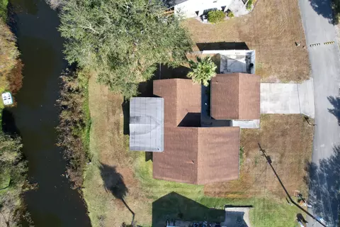 View/Area - 8074 SE River Ln, Stuart, FL 34997 photo 3 of 5