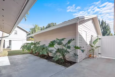 Exterior - 8074 SE River Ln, Stuart, FL 34997 photo 2 of 11