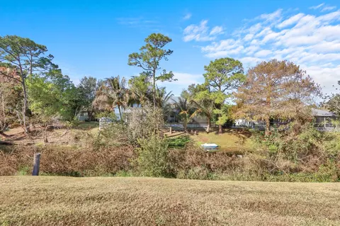 Exterior - 8074 SE River Ln, Stuart, FL 34997 photo 4 of 11