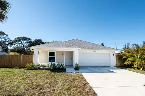 Exterior - 5232 SE 55th Ter, Stuart, FL 34997 photo 2 of 7