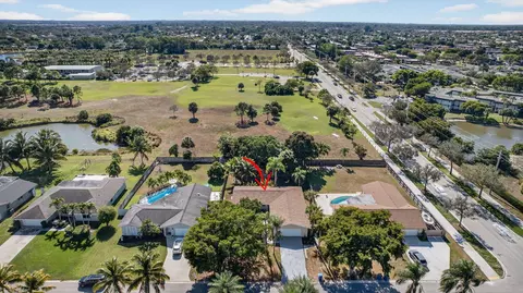 102 Meadowlark Dr, Royal Palm Beach, FL 33411
