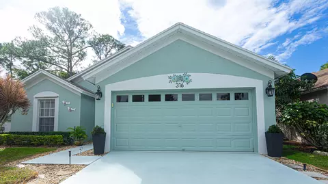 316 Hammocks Trl, Greenacres, FL 33413