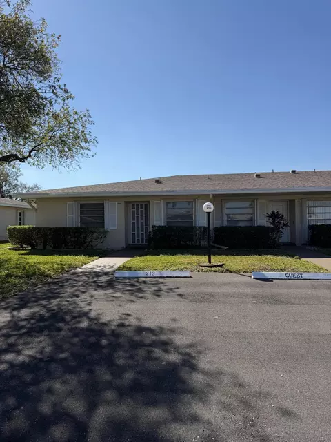 8786 Belle Aire Dr, Boca Raton, FL 33433